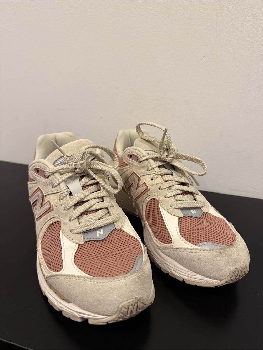 New Balance 2002R Women’s Size 8 Sneakers